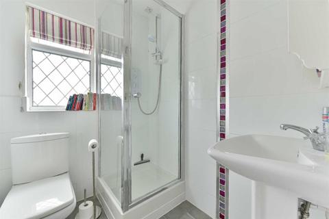 4 The Crescent, Epsom, KT18 7LL