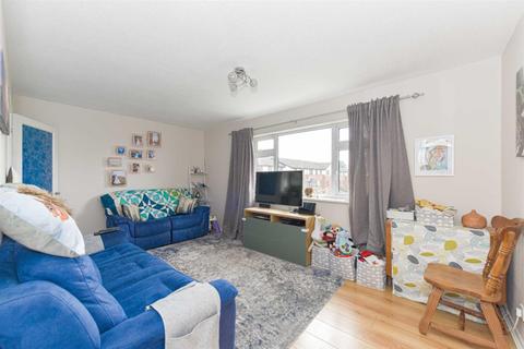 22 The Stanfords, Epsom, KT17 1JE