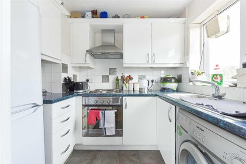 22 The Stanfords, Epsom, KT17 1JE