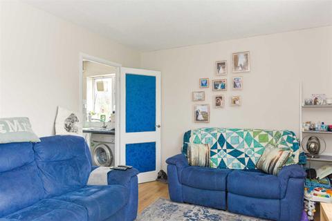 22 The Stanfords, Epsom, KT17 1JE