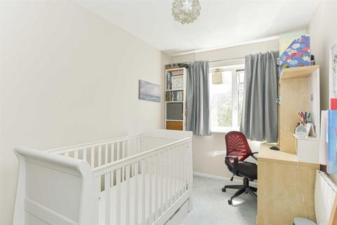 22 The Stanfords, Epsom, KT17 1JE