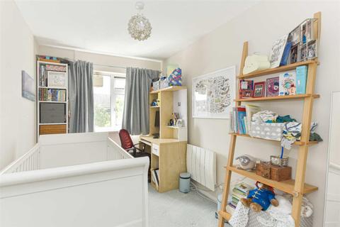22 The Stanfords, Epsom, KT17 1JE