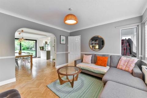 7 Avenue Road, Epsom, KT18 7RD