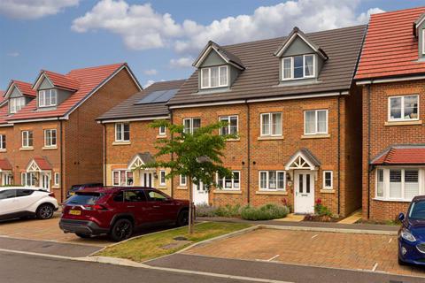 8 Winter Close, Epsom, KT17 1AH