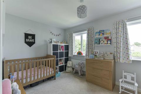 8 Winter Close, Epsom, KT17 1AH