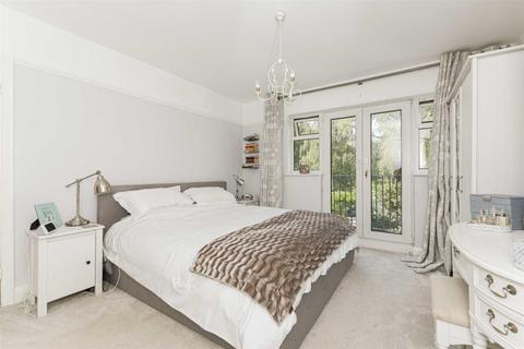 63 Hazon Way, Epsom, KT19 8HG