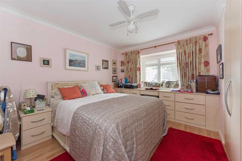 37 West Street, Epsom, KT18 7RR
