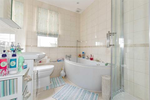 37 West Street, Epsom, KT18 7RR