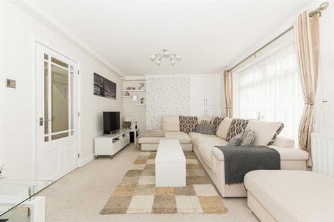 95 Gibraltar Crescent, Epsom, KT19 9BU