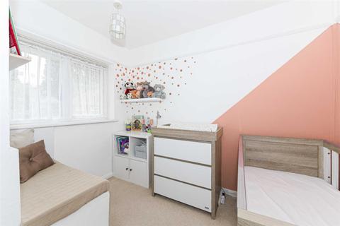 95 Gibraltar Crescent, Epsom, KT19 9BU