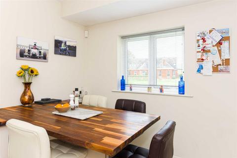 3 Juniper Close, Epsom, KT19 8FT