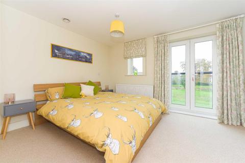 3 Juniper Close, Epsom, KT19 8FT