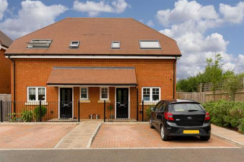 4 Osborne Close, Epsom, KT17 4BE