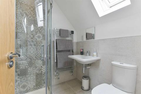 4 Osborne Close, Epsom, KT17 4BE