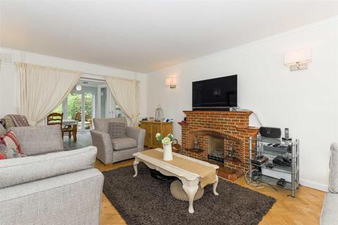 81 Tattenham Crescent, Epsom, KT18 5NY