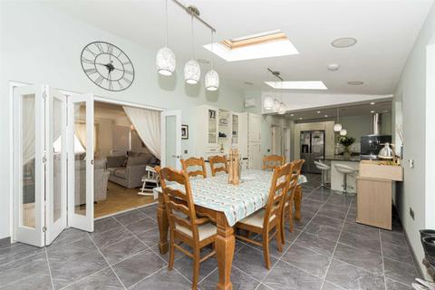81 Tattenham Crescent, Epsom, KT18 5NY
