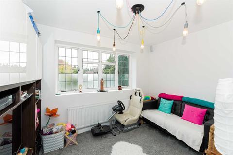 81 Tattenham Crescent, Epsom, KT18 5NY