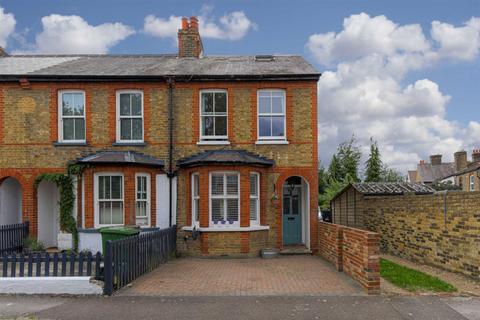 2 Pikes Hill, Epsom, KT17 4EA
