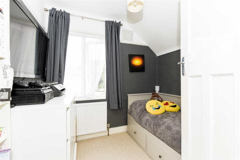 165 Horton Hill, Epsom, KT19 8SY