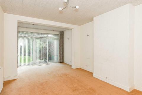 37 Hookfield, Epsom, KT19 8JQ