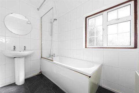 37 Hookfield, Epsom, KT19 8JQ
