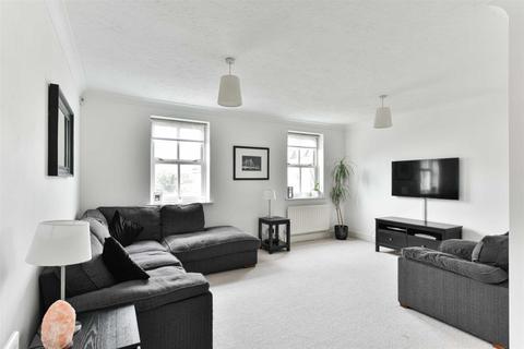 20 Mill View Close, Ewell, Epsom, KT17 2DW