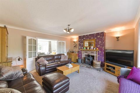 85 Hookfield, Epsom, KT19 8JH