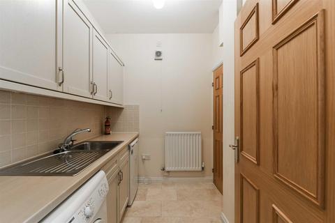 13 Medina Square, Epsom, KT19 7NS