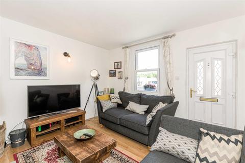 9 Beaconsfield Place, Epsom, KT17 4BD