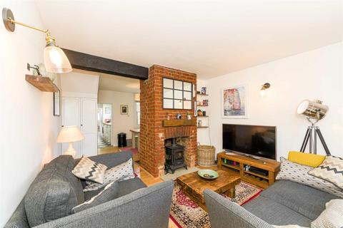 9 Beaconsfield Place, Epsom, KT17 4BD