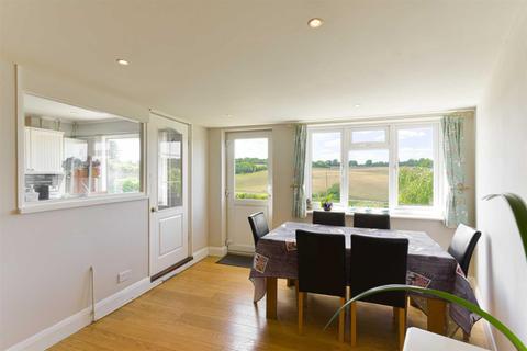 10 Langley Close, Epsom, KT18 6HG