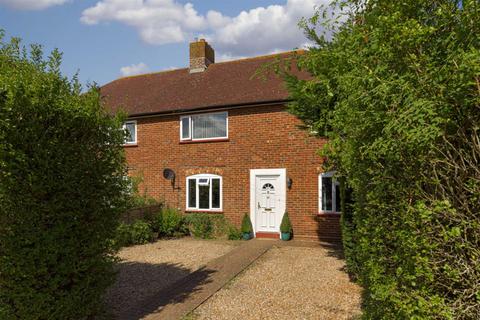 4a Tichmarsh, Epsom, KT19 8TD