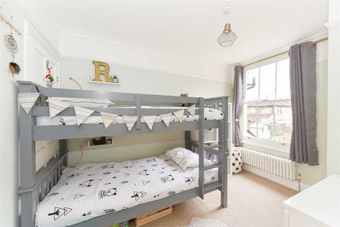 16 Leith Road, Epsom, KT17 1DA