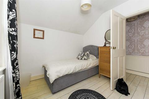 48 Middle Lane, Epsom, KT17 1DP