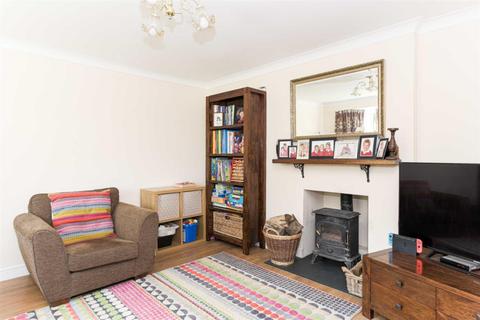 2 Marsh Avenue, Epsom, KT19 9BX