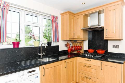2 Marsh Avenue, Epsom, KT19 9BX