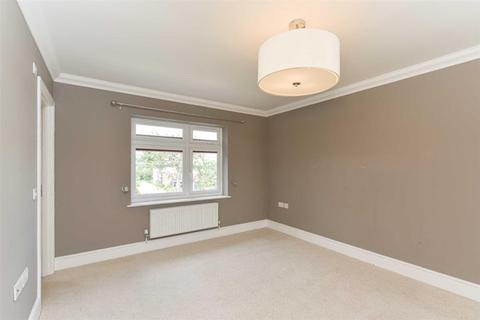 2a North View Crescent, Epsom Downs, Epsom, KT18 5UR