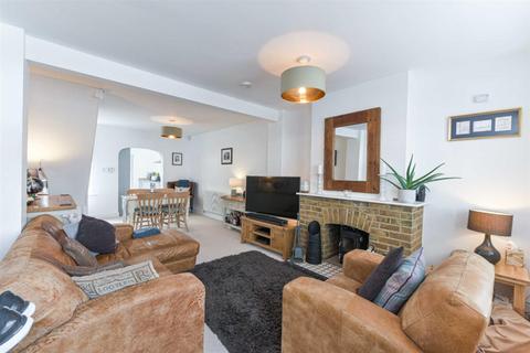 4 Albert Road, Epsom, KT17 4EH
