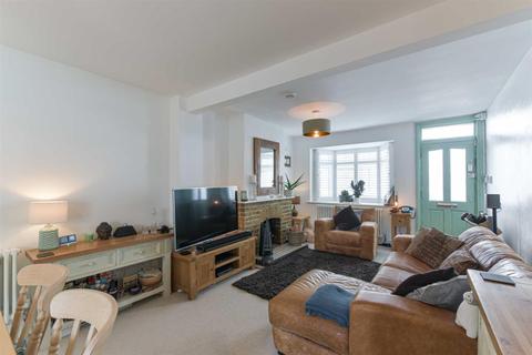 4 Albert Road, Epsom, KT17 4EH
