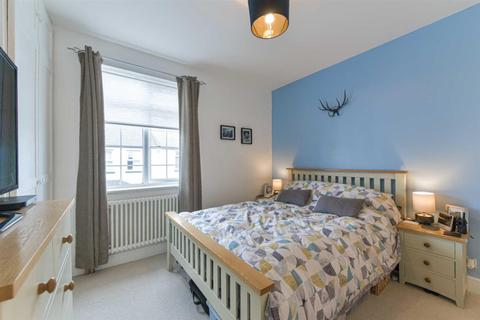 4 Albert Road, Epsom, KT17 4EH