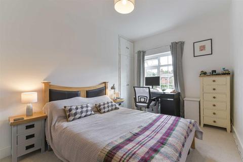 4 Albert Road, Epsom, KT17 4EH