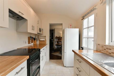 10 Adelphi Road, Epsom, KT17 1JB