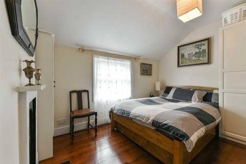 10 Adelphi Road, Epsom, KT17 1JB
