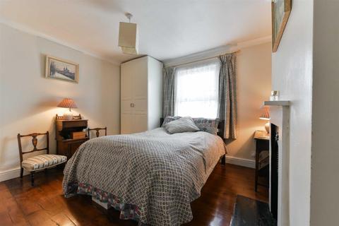 10 Adelphi Road, Epsom, KT17 1JB