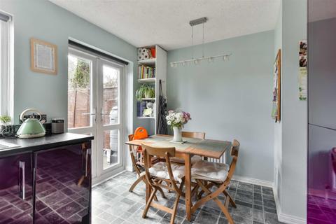 109 Farriers Road, Epsom, KT17 1LR