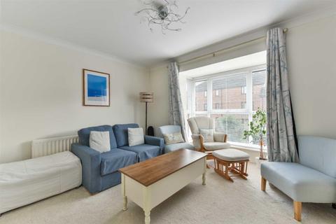 109 Farriers Road, Epsom, KT17 1LR