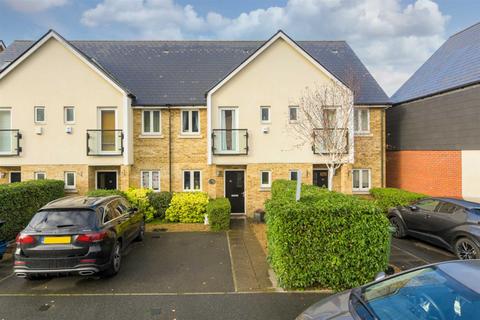 86 Parkview Way, Epsom, KT19 8FF