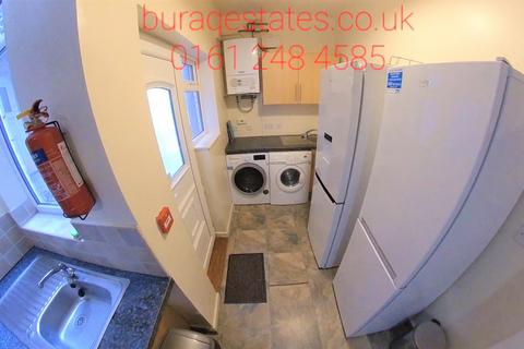 7 bedroom terraced house to rent, Longford Place, 7 En-suite Bed Manchester