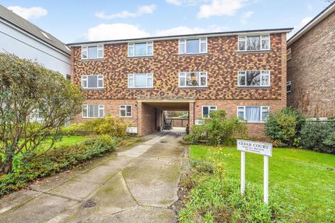 3, Cedar Court Lime Grove, New Malden, KT3 3TN