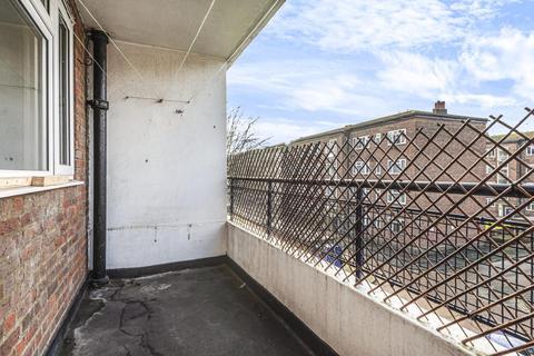 22 Maple Avenue, London, W3 7LE